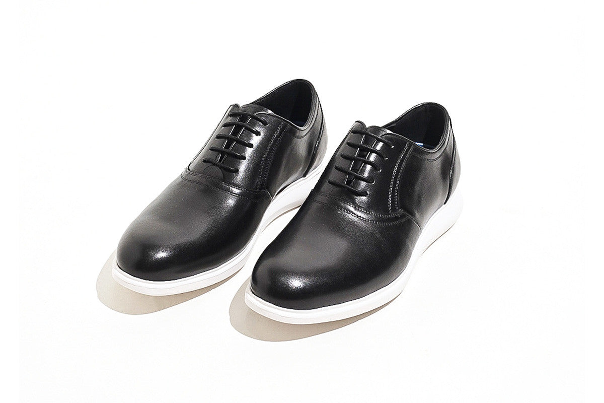 Thomas Black Low Top Sneakers